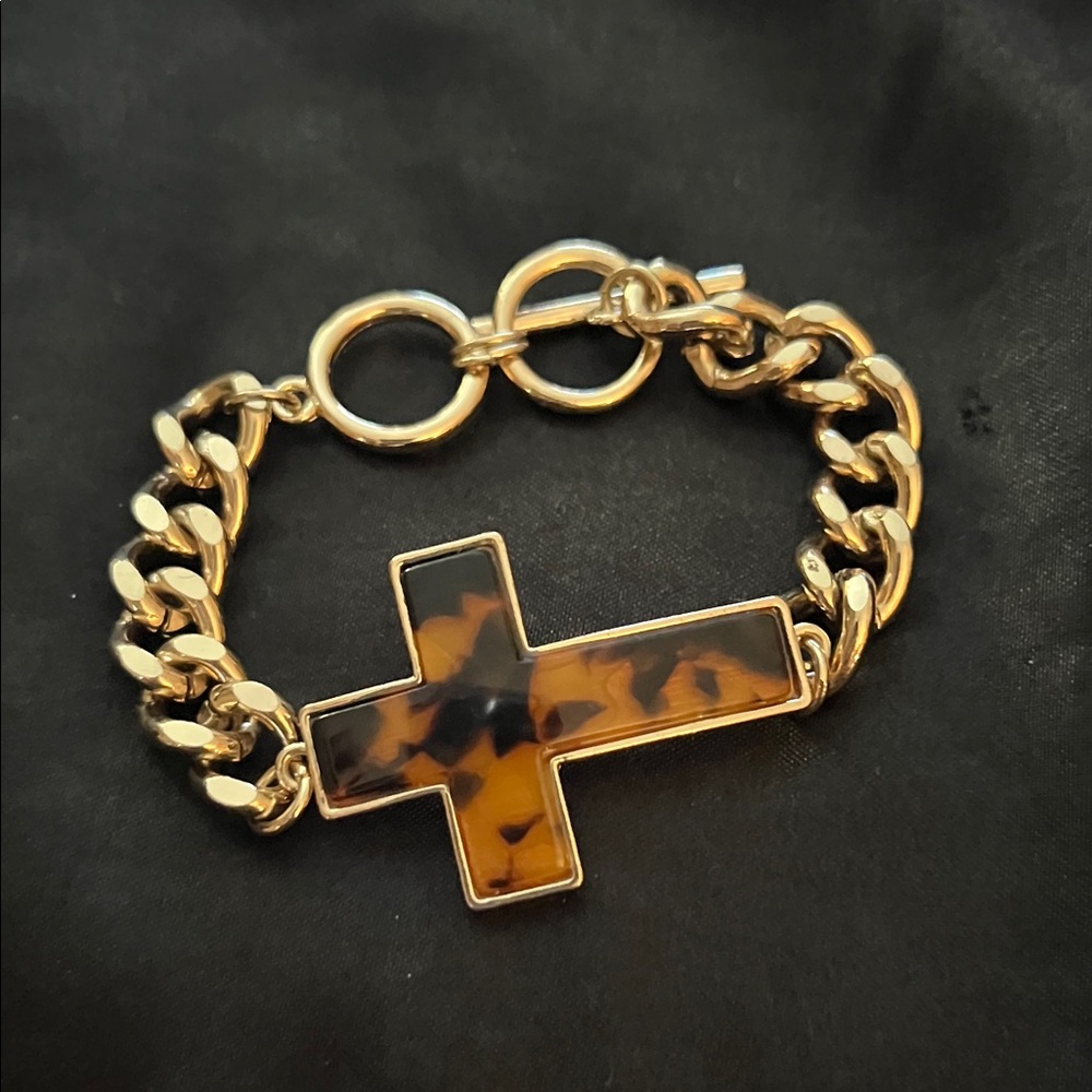 Gold-tone Chain Bracelet with faux Tortoiseshell Cross Accent